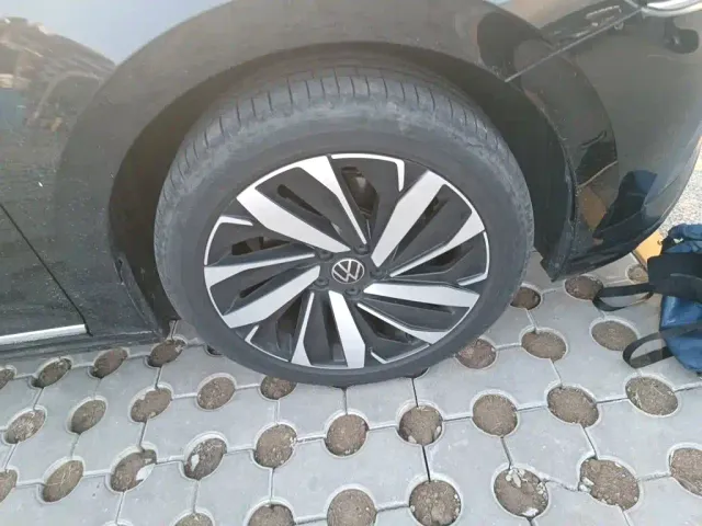 Volkswagen Passat — Фото автомобиля 24