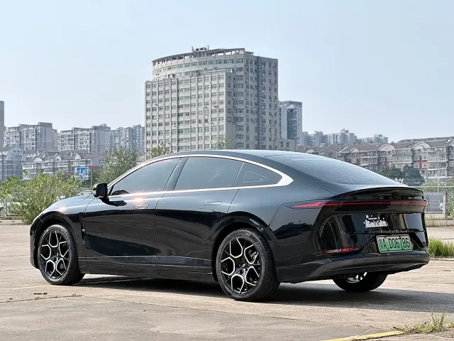 Changan Qiyuan A07 — Фото автомобиля 5