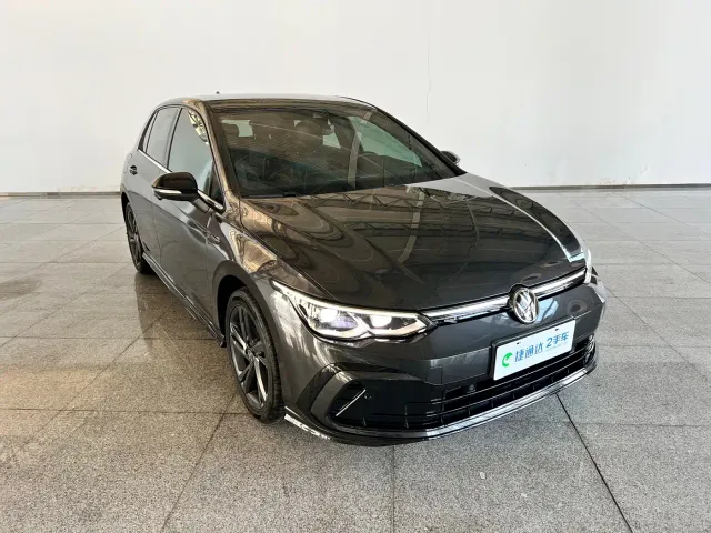 Volkswagen Golf — Фото автомобиля 3