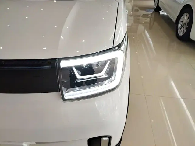 Wuling Hongguang Mini EV — Фото автомобиля 23