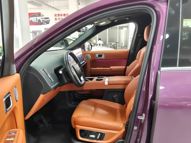 Li Auto L8 — Фото автомобиля 6