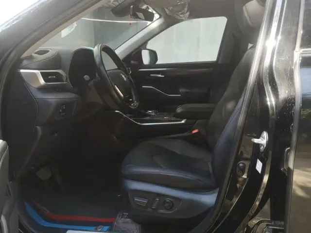 Toyota Highlander — Фото автомобиля 9
