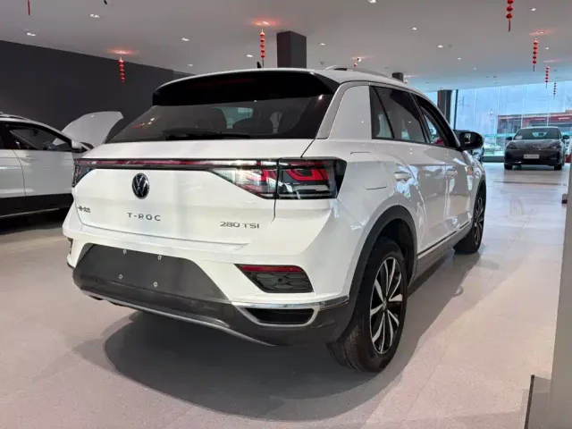 Volkswagen T-Roc — Фото автомобиля 14