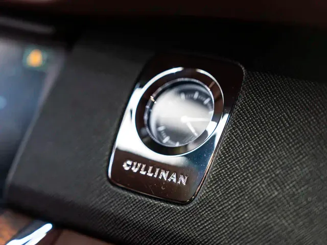 Rolls-Royce Cullinan — Фото автомобиля 21