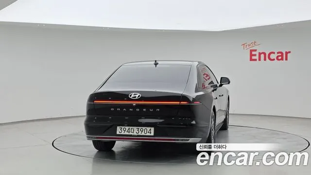 Hyundai Grandeur GN7 — Фото автомобиля 4