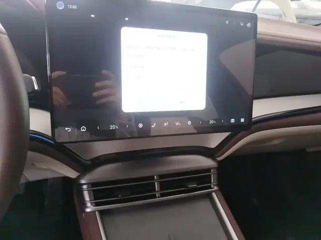BYD Seal 07 DM-i — Фото автомобиля 12