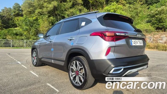 Kia Seltos — Фото автомобиля 4