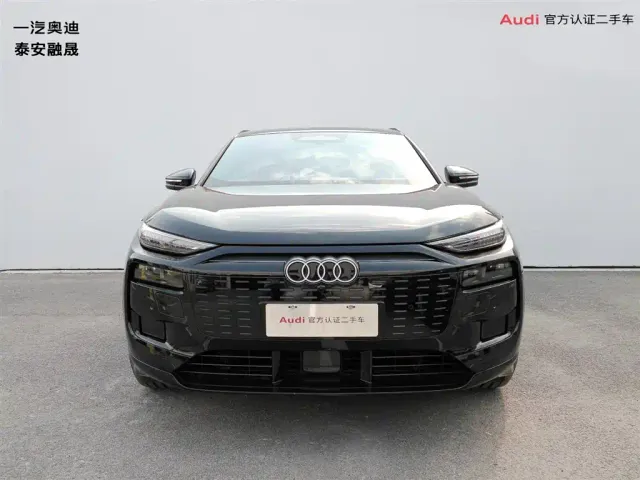 Audi Q6L e-tron — Фото автомобиля 2