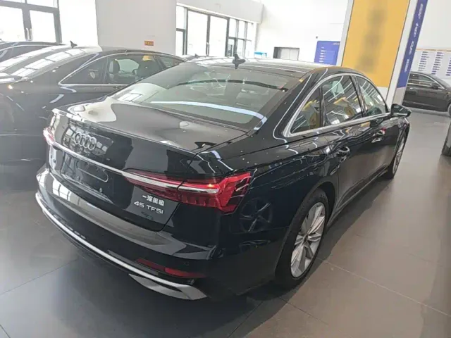 Audi A6L — Фото автомобиля 6