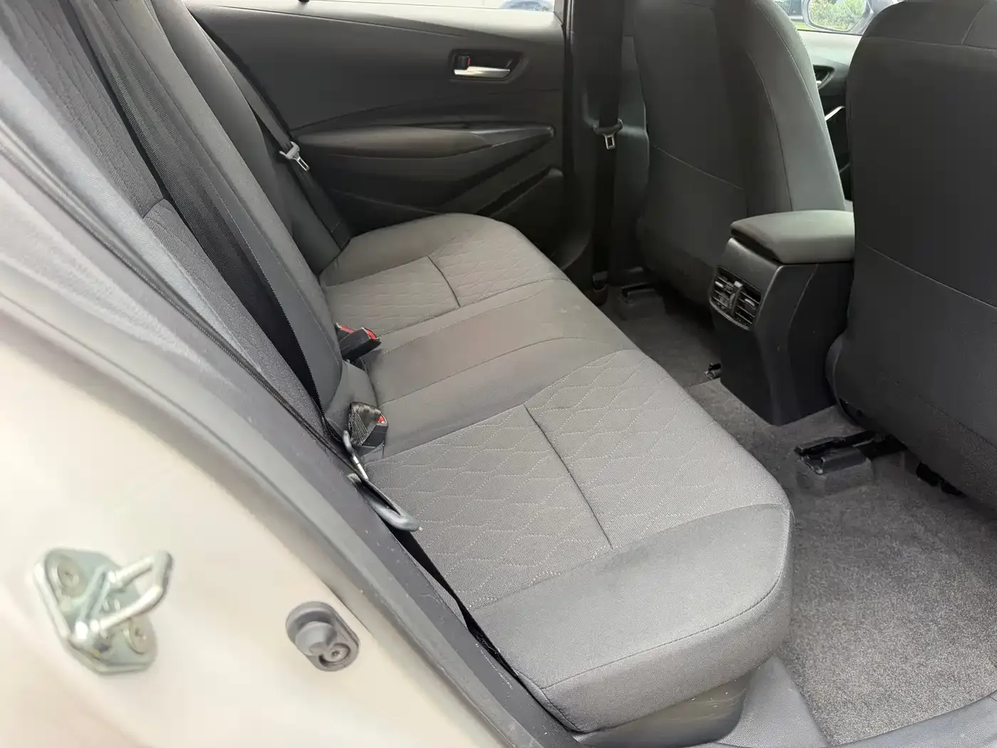 Toyota Corolla 2023 1.8L Smart Hybrid Dual Engine Pioneer Edition — Фото автомобиля 11
