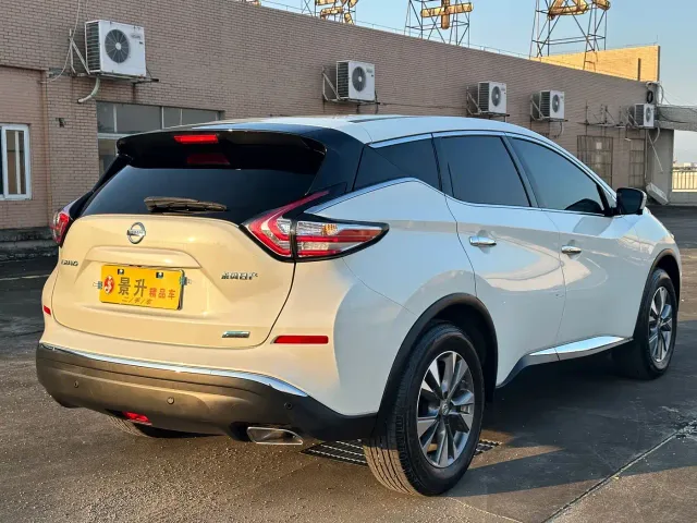 Nissan Murano — Фото автомобиля 5