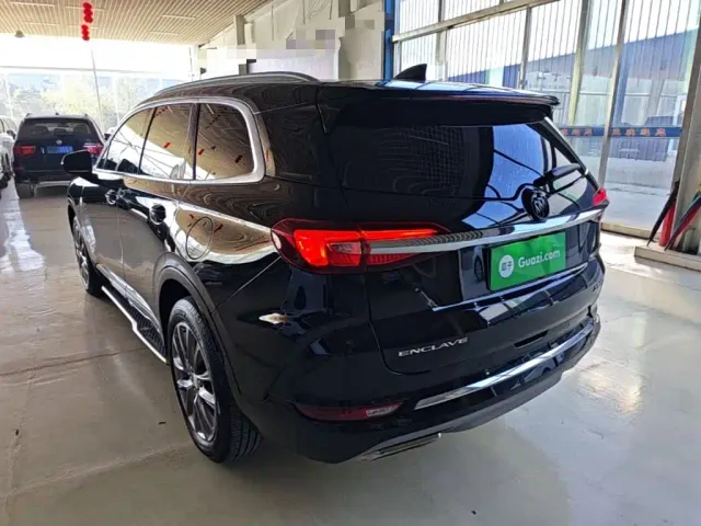 Buick Enclave — Фото автомобиля 4