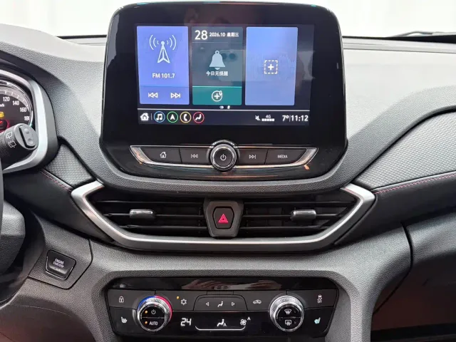 Chevrolet Orlando — Фото автомобиля 12