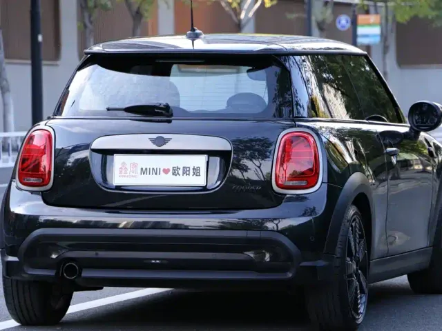MINI Hatch — Фото автомобиля 4