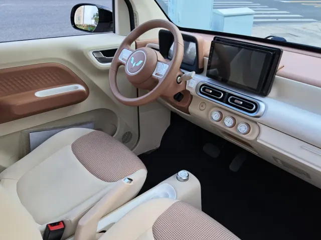 Wuling Hongguang Mini EV — Фото автомобиля 16