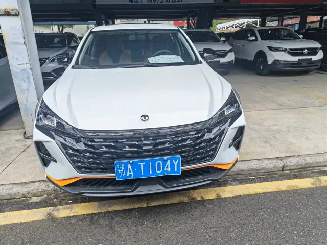 Dongfeng Yixuan — Фото автомобиля 2