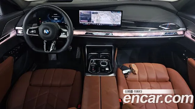 BMW 7 Series G70 — Фото автомобиля 10