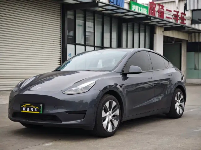 Фотография автомобиля — Tesla Model Y