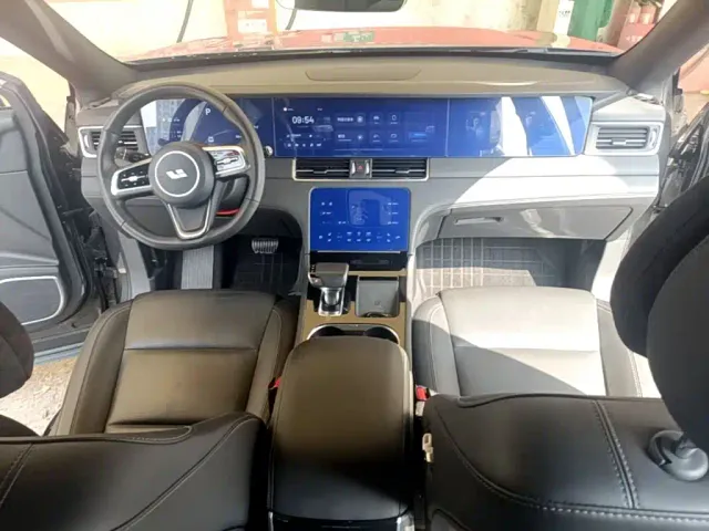 Li Auto ONE — Фото автомобиля 9