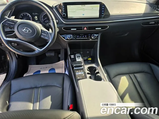 Hyundai Sonata — Фото автомобиля 8