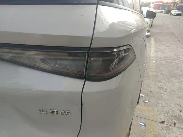 BYD Seal 05 DM-i — Фото автомобиля 7