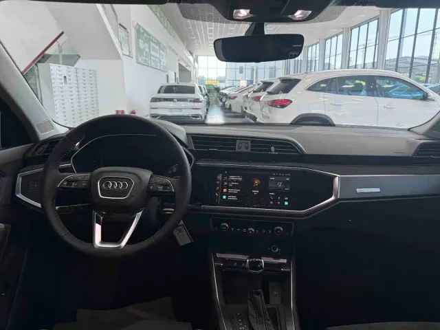 Audi Q3 — Фото автомобиля 17