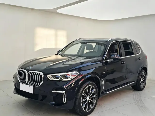 Фотография автомобиля — BMW X5