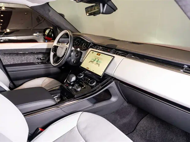 Land Rover Range Rover Sport — Фото автомобиля 9