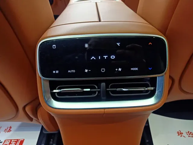 Aito M7 — Фото автомобиля 19
