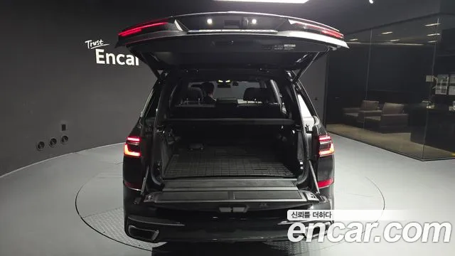 BMW X7 — Фото автомобиля 30