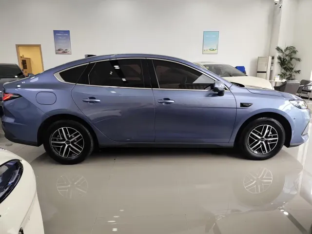 BYD Seal 05 DM-i — Фото автомобиля 5