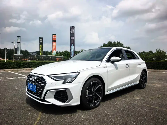 Фотография автомобиля — Audi A3