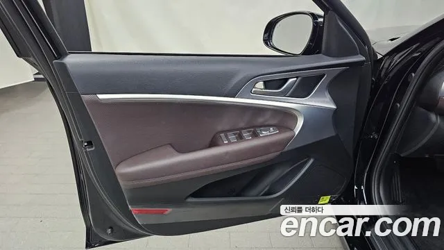 Genesis G70 — Фото автомобиля 23