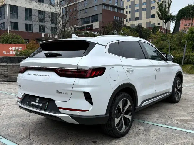 BYD Song PLUS — Фото автомобиля 10
