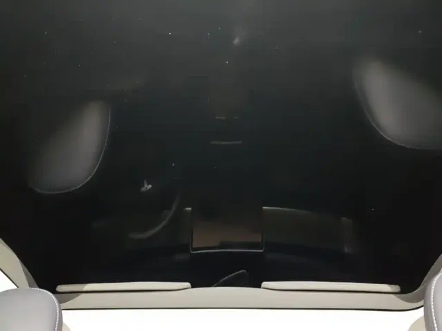 Tesla Model Y — Фото автомобиля 8