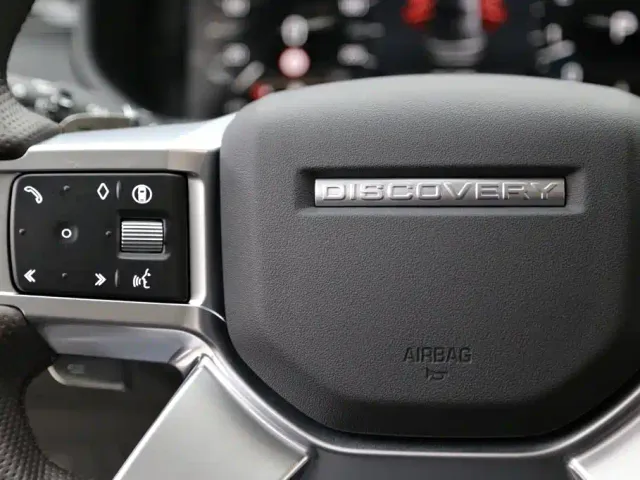 Land Rover Discovery 2024 Model 300PS S — Фото автомобиля 17