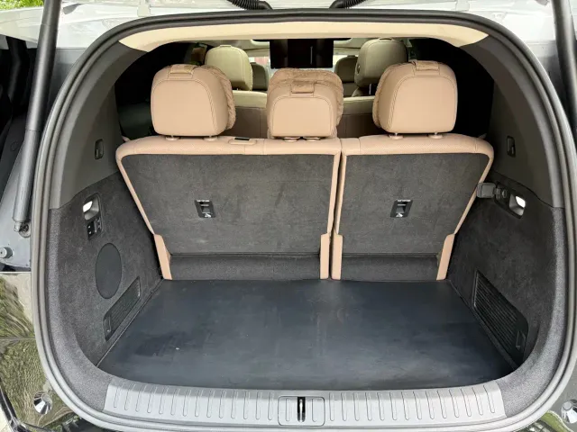 Li Auto MEGA — Фото автомобиля 15