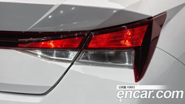 Hyundai Avante CN7 — Фото автомобиля 8