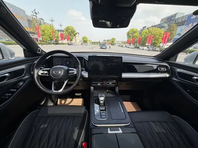 GAC Trumpchi GS8 — Фото автомобиля 11