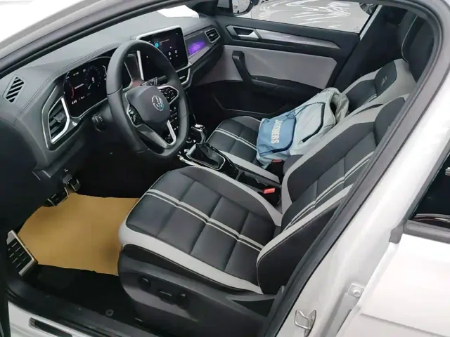 Volkswagen T-Roc — Фото автомобиля 14