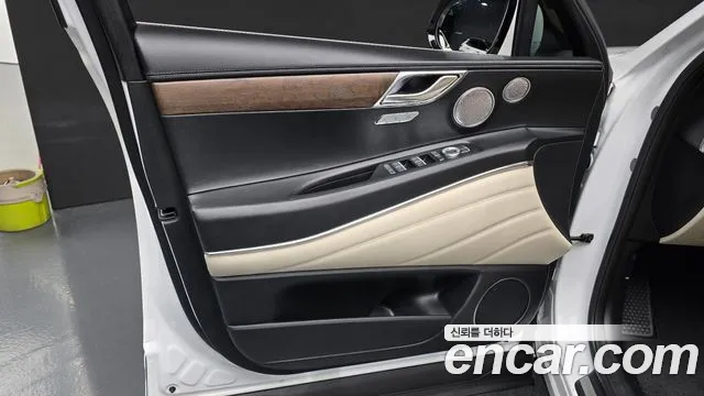 Genesis GV80 — Фото автомобиля 12