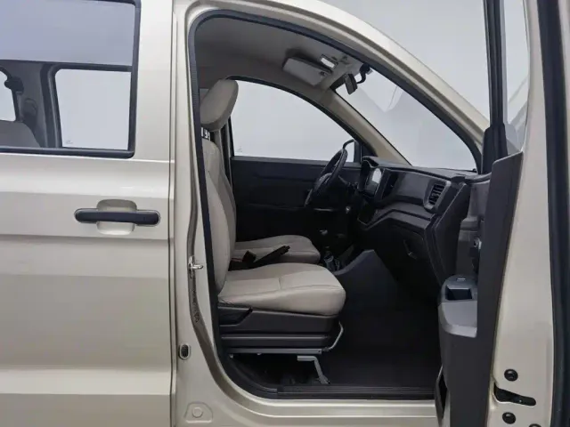 Wuling Hongguang V — Фото автомобиля 23