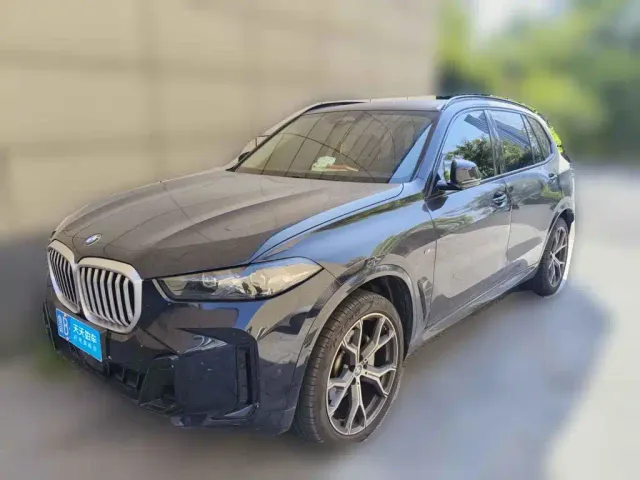 Фотография автомобиля — BMW X5