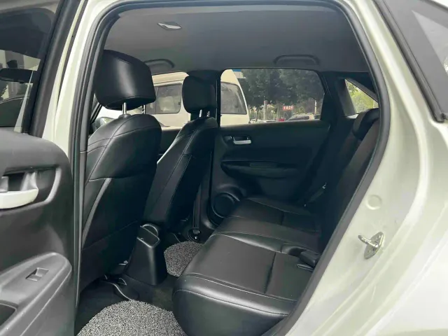 Honda Fit — Фото автомобиля 5
