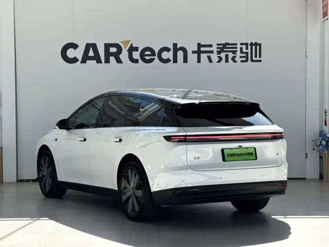 Li Auto i6 — Фото автомобиля 6