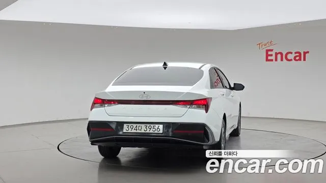 Hyundai Avante CN7 — Фото автомобиля 4