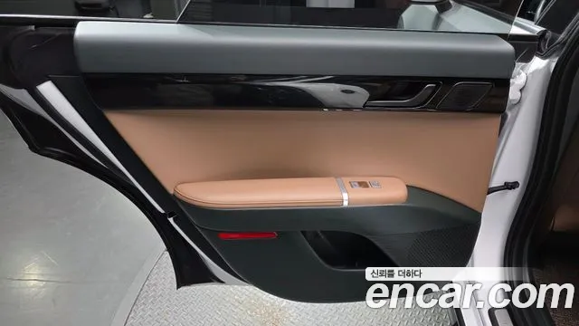 Hyundai Grandeur GN7 — Фото автомобиля 14