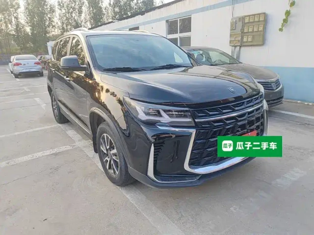 Forthing T5 — Фото автомобиля 3