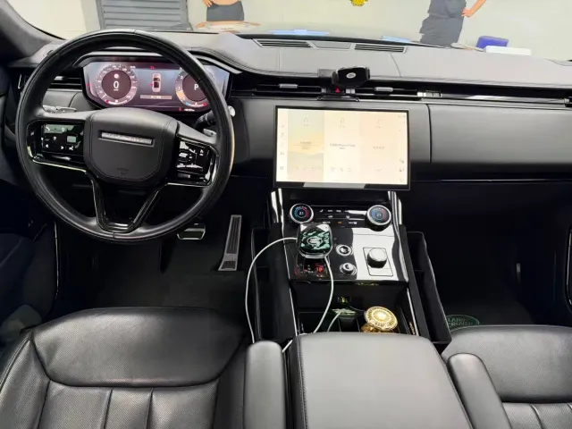 Land Rover Range Rover Sport — Фото автомобиля 6