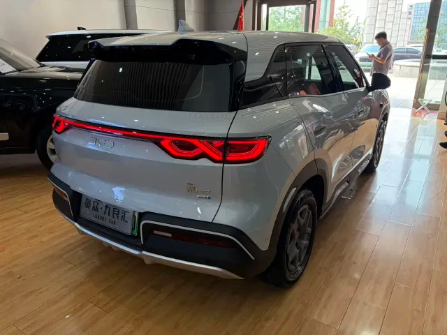 BYD Yuan UP — Фото автомобиля 6